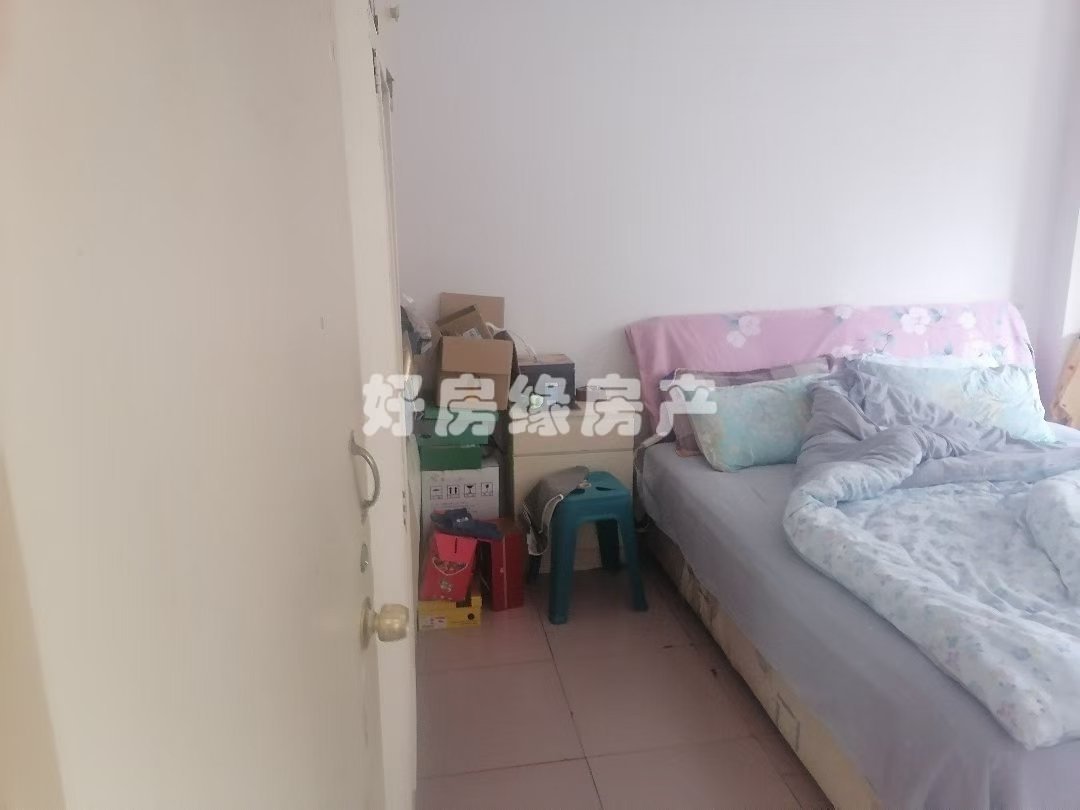 金湖西路教委宿舍,一线湖景房出售户型方正东西通透实用面积130㎡5