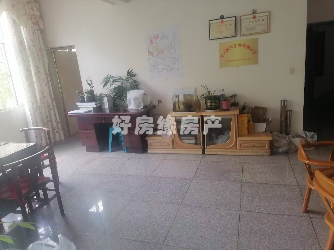 金湖西路教委宿舍,一线湖景房出售户型方正东西通透实用面积130㎡6
