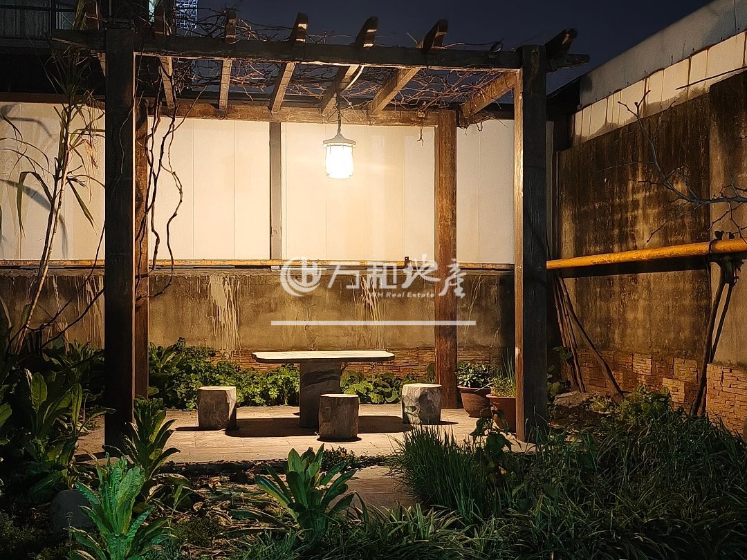 雍禾名城,电梯小高层精装实木套三单卫带个100多平的大花园11