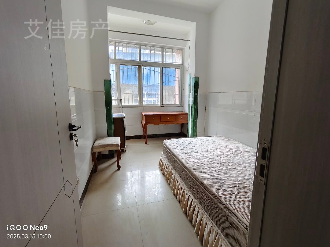 鑫汇小区,财富广场附近小区停车方便,交通便利,设施齐全4