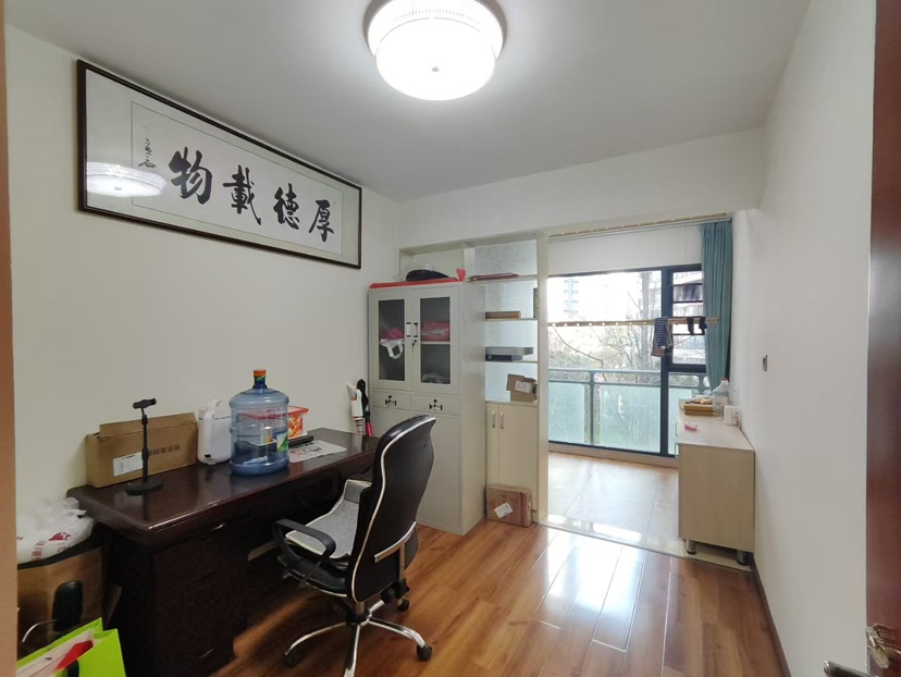 麒麟嘉城,河西麒麟嘉城精装4室2厅2卫2阳台出售 送超大阳台2