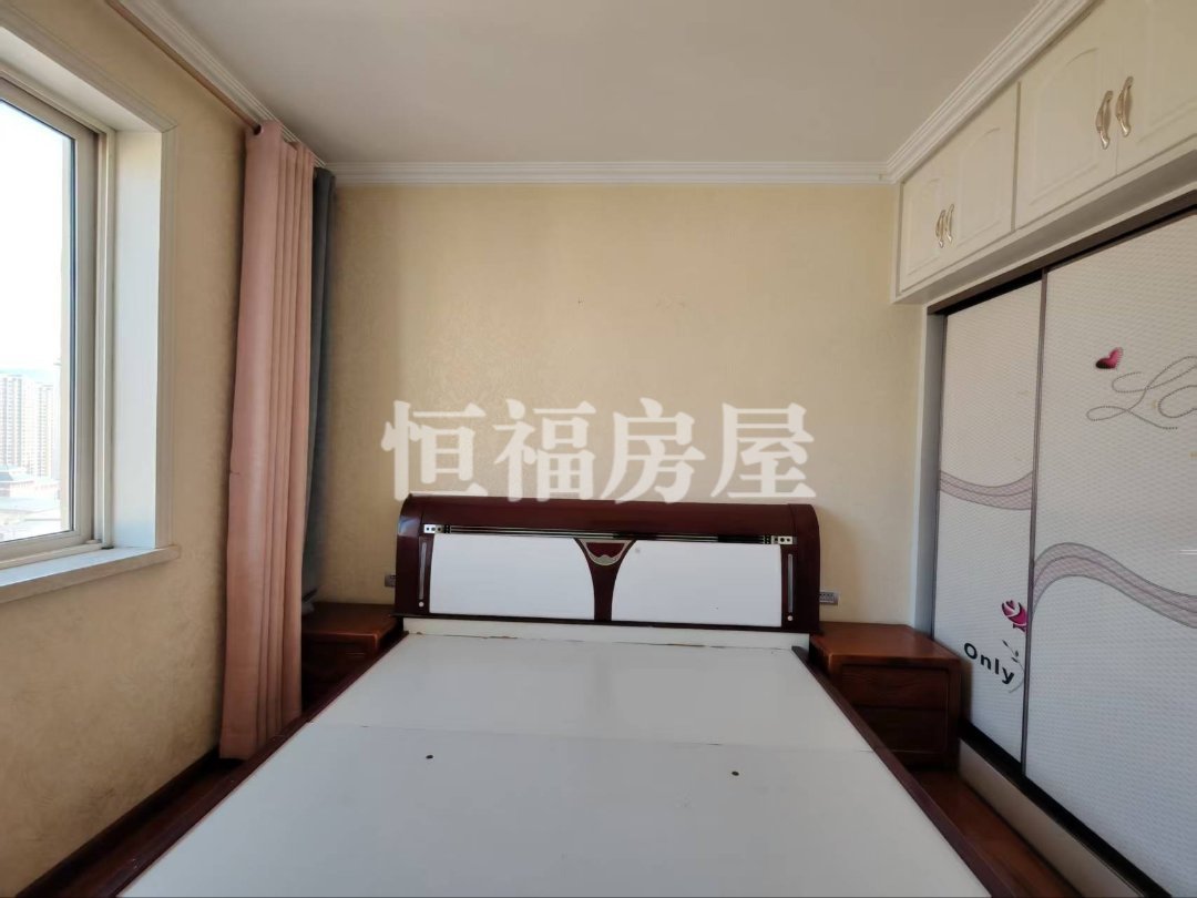 兴保家园,经典兴保家园1室1厅1卫1阳台!精装修!两证齐全!9