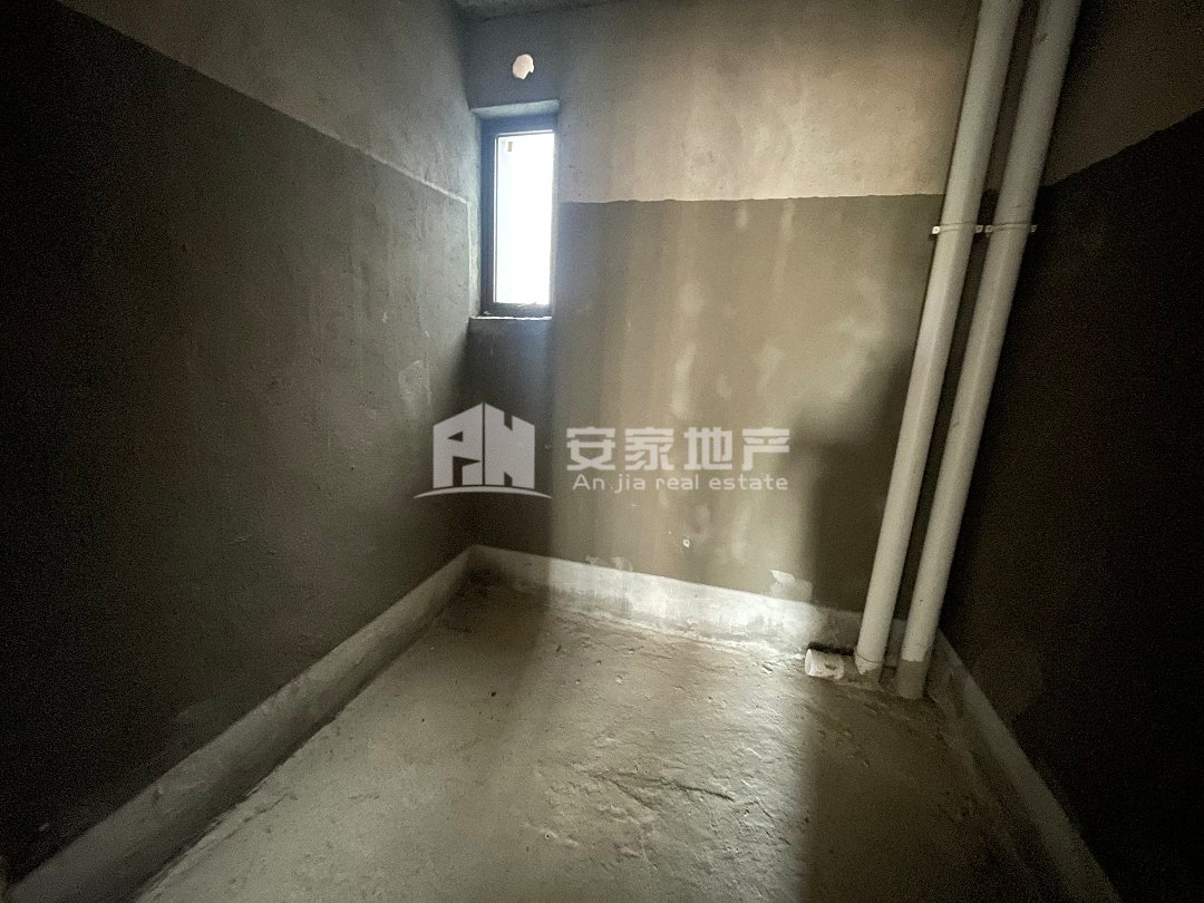 置信城B区,性价比超高的4室2厅2卫1阳台 阳光 视线 无忧!4