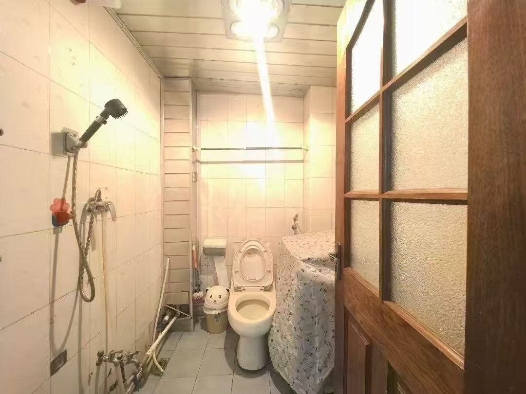 9号区,9号区 普通带家具家电 房东诚心出售7