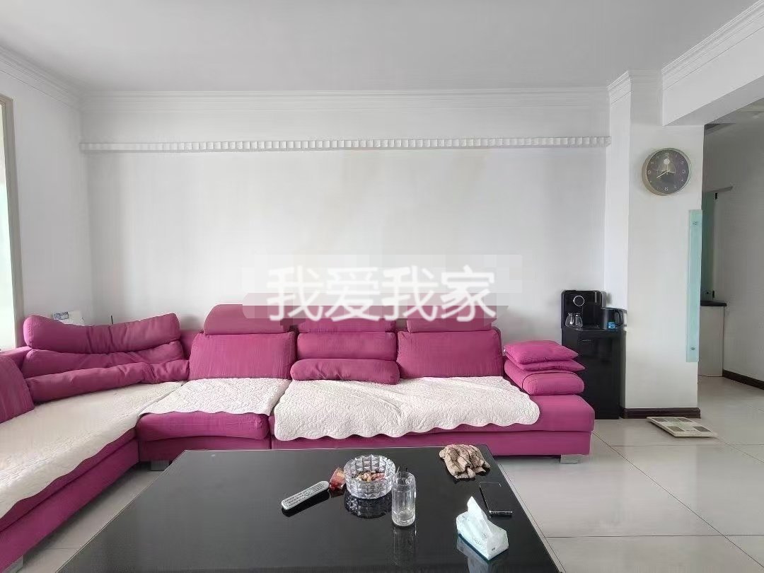 凤凰苑小区,南北通透,3室2厅2卫1阳台全南,户型非常棒,有户型为证9