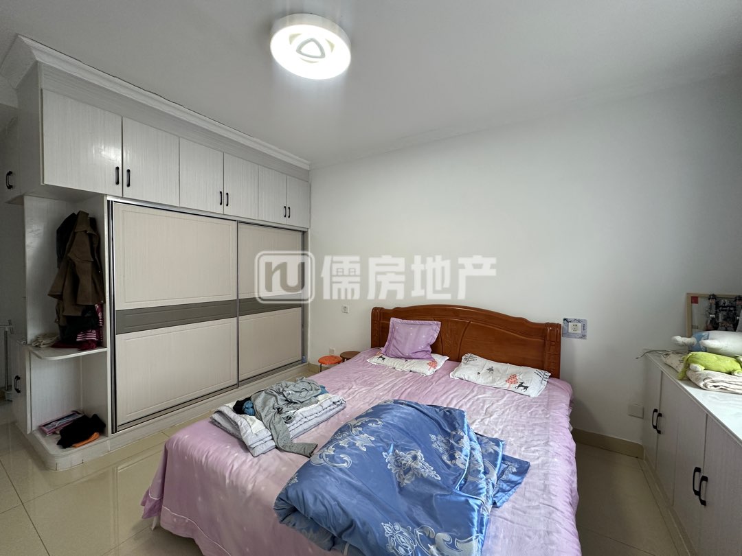 御龙湾,东边户,带储藏室17.46,满二,想卖到这价8