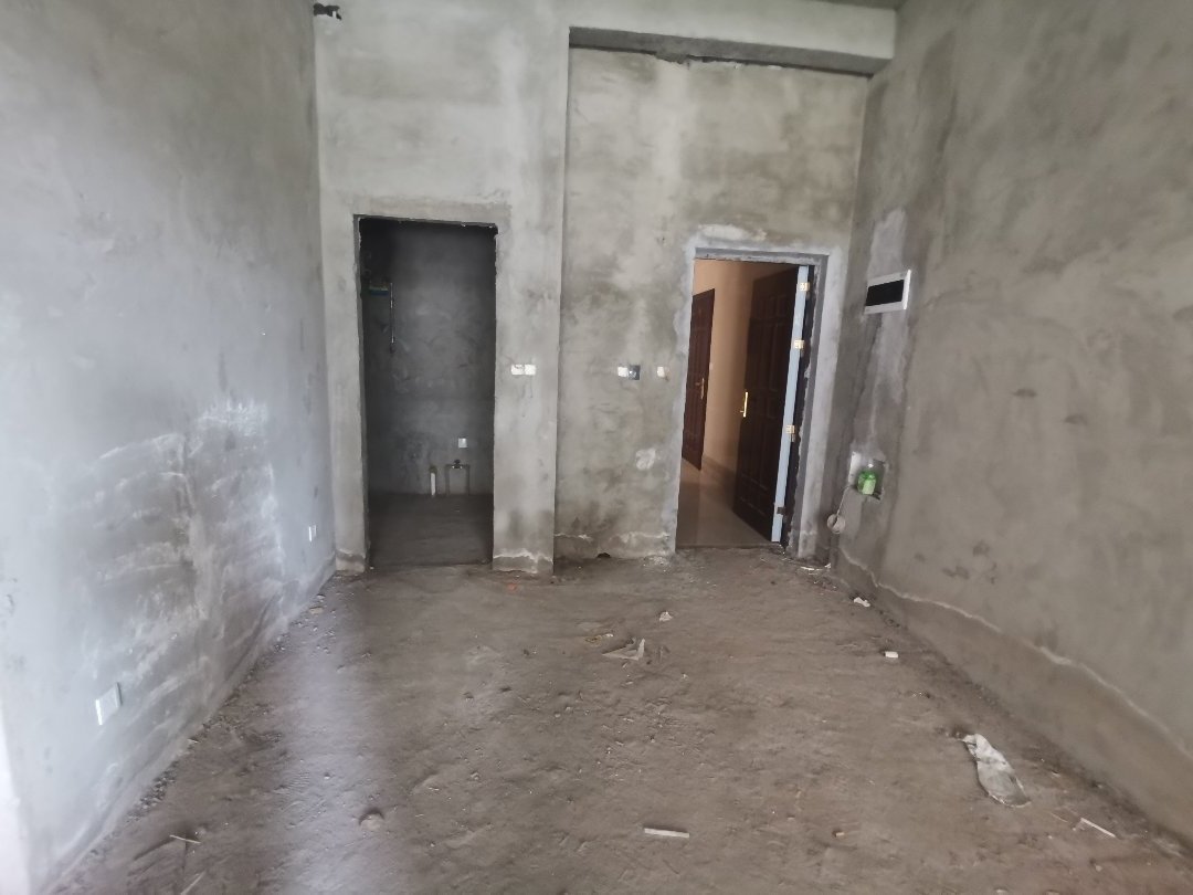 恒大帝景二期,可按揭咸通北路恒大帝景一楼带院子全明双南采光好地铁口毛坯8