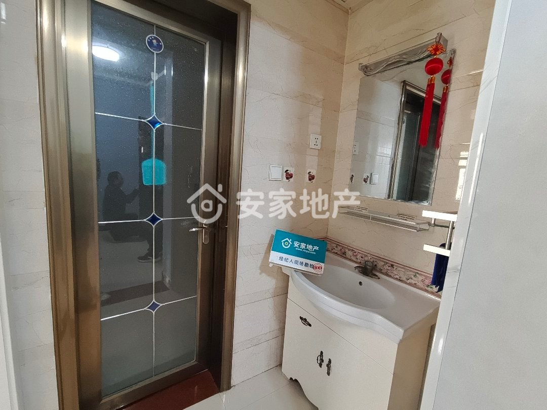 星河新天地,星河新天地一室一厅(套间)公摊小,电梯小高层8