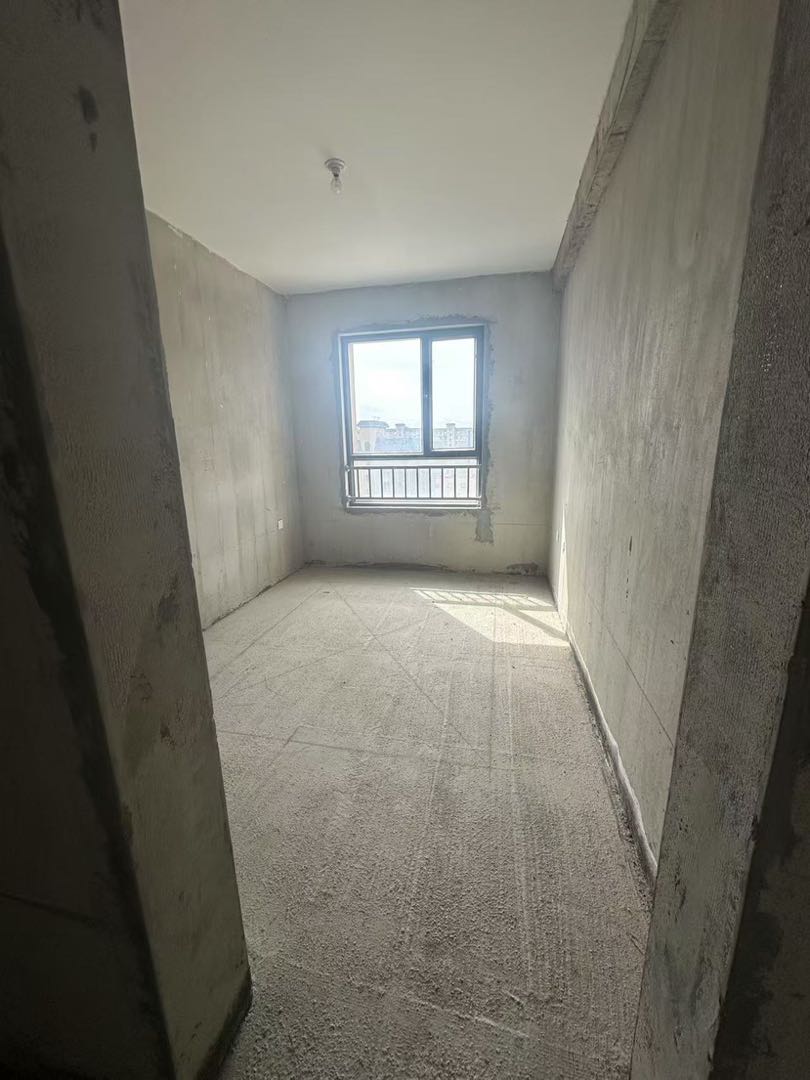 绿城怡和景苑,5室,房型正气,采光佳1