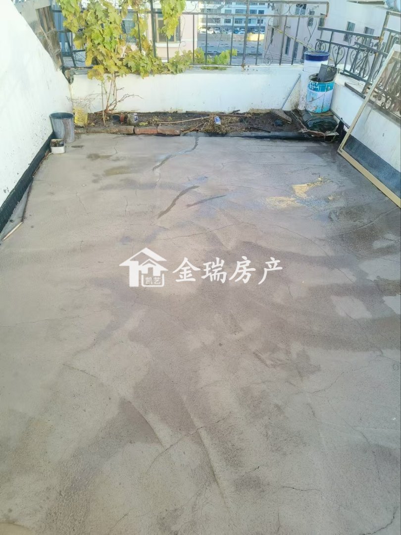 政和小区,政和小区184平 4室2厅2卫 6楼 65万 带阁楼6