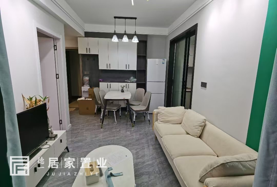 樟华国际,潜江高中 樟华国际精装修 小户型 单身过度适宜 老证1