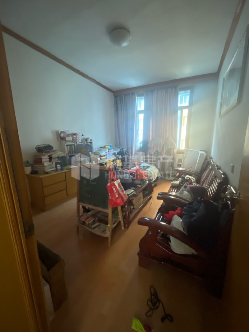 梨园一区,户型方正,梨园一区精致3室1厅1卫1阳台5