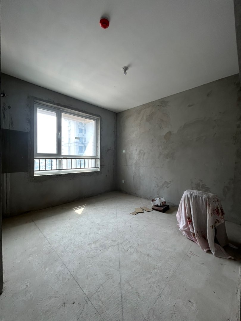 御泰苑,御泰苑122㎡3室2厅1卫1阳台毛坯,业主急售10