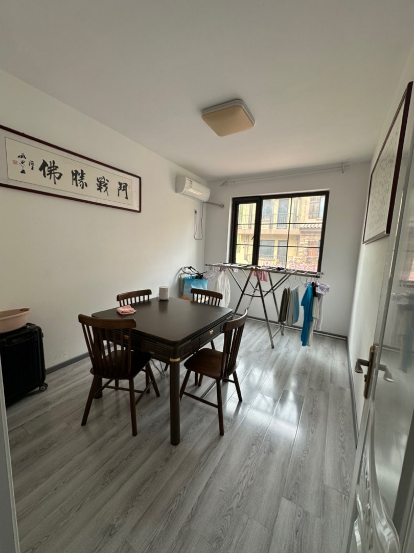 孔雀城七期秋月园,东边户满五 精装修 全款车位入库2