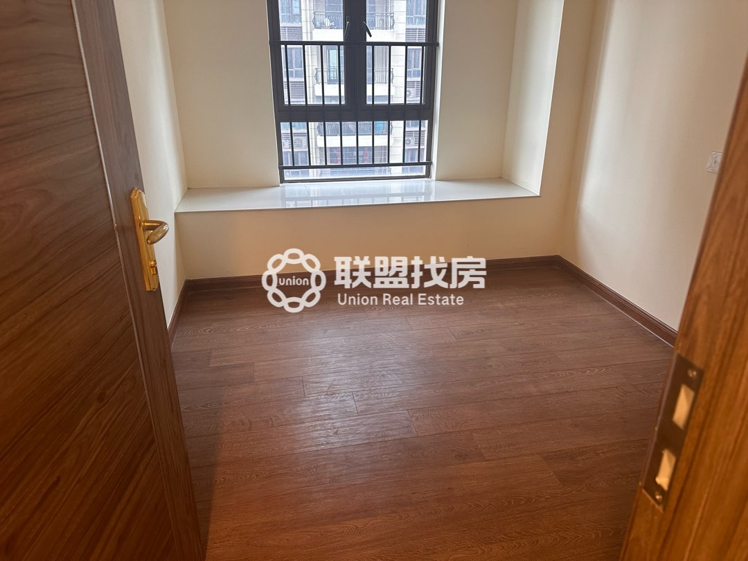 碧桂园城央府,家的感受,心的归属!碧桂园城央府中间层四房精装未入住独立电梯8