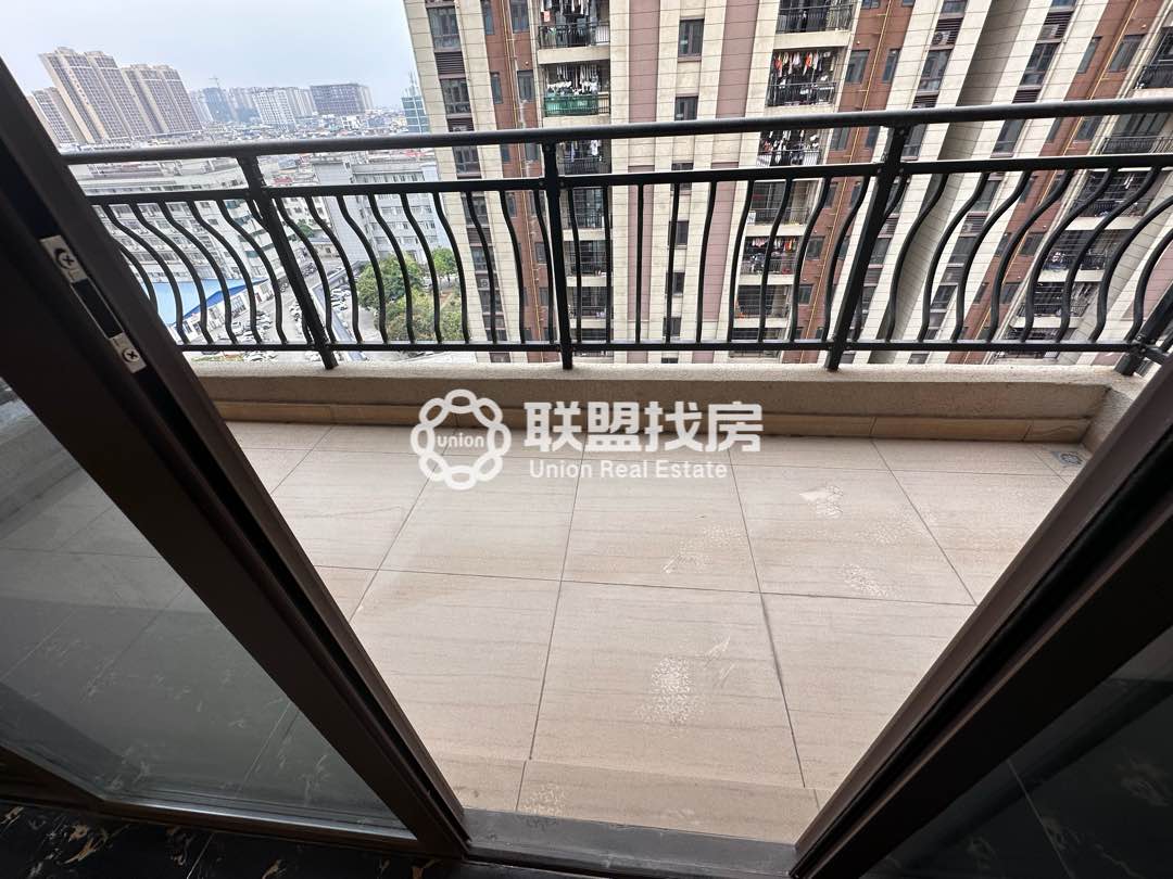 碧桂园城央府,家的感受,心的归属!碧桂园城央府中间层四房精装未入住独立电梯10