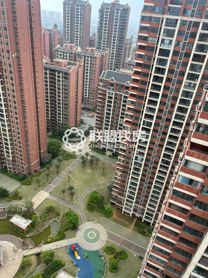 广汇圣湖城,广汇圣湖城161平5房三面光,送车位一个16
