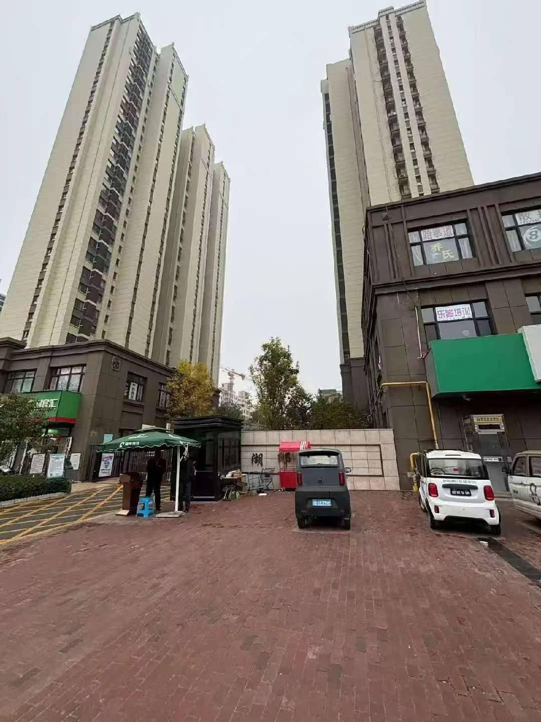 湖邸小区,湖邸小区110㎡3室1厅1卫1阳台精装,看房有钥匙9
