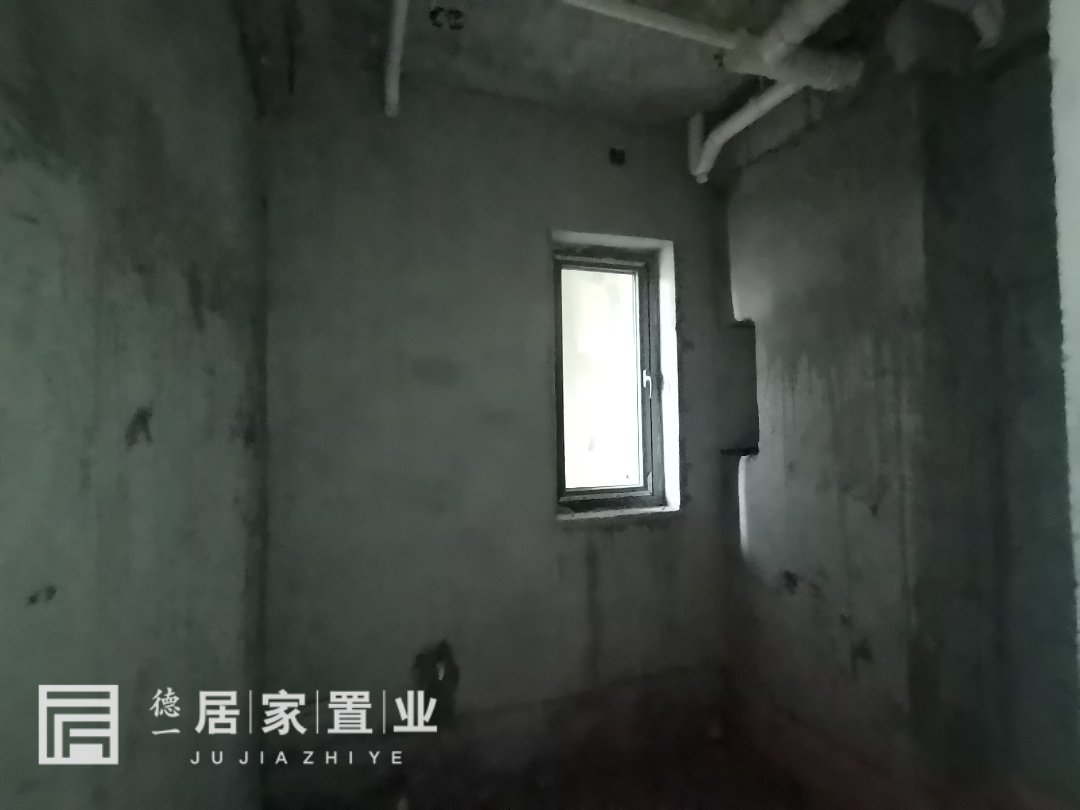 恒大名都,恒大名都77.9㎡2室2厅1卫1阳台毛坯,业主急售8