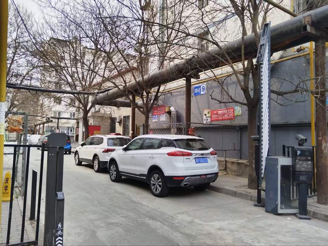 兴华小区,十七中铁 片 兴华小区 三楼 三室 户型方正 双气12