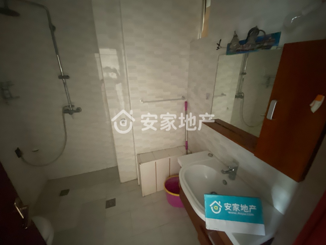 禹香苑北区,司庆臻选运中范围,低层三居,钥匙在手,随时看价格可以商量5