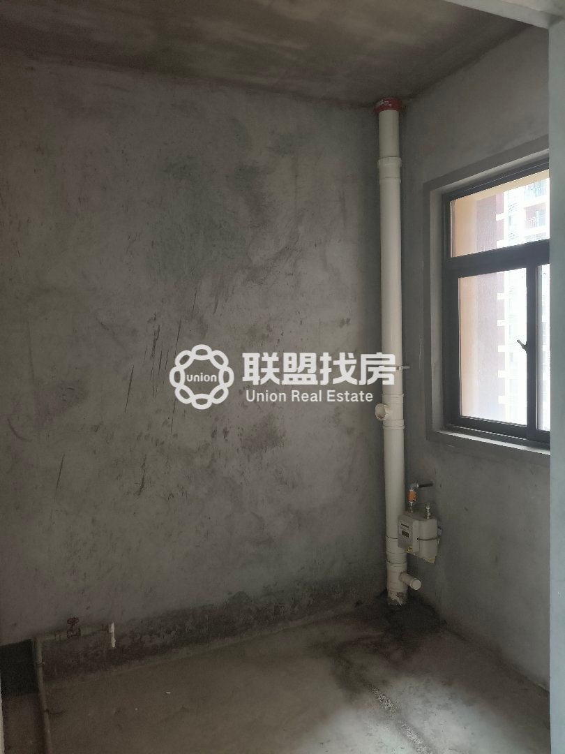 广汇圣湖城,圣湖城4房2厅2卫2阳台,毛坯房,中间好楼层,业主诚心出售6