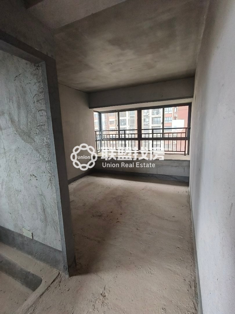 广汇圣湖城,圣湖城4房2厅2卫2阳台,毛坯房,中间好楼层,业主诚心出售11