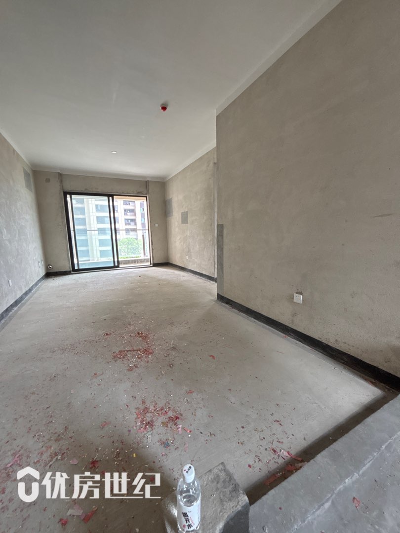 建发天行玺院,建发天行玺院115㎡4室2厅2卫2阳台毛坯边套不靠高速2