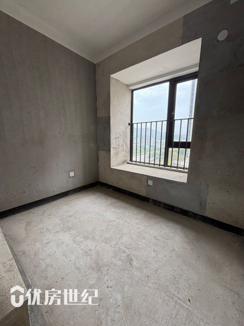 建发天行玺院,建发天行玺院115㎡4室2厅2卫2阳台毛坯边套不靠高速7