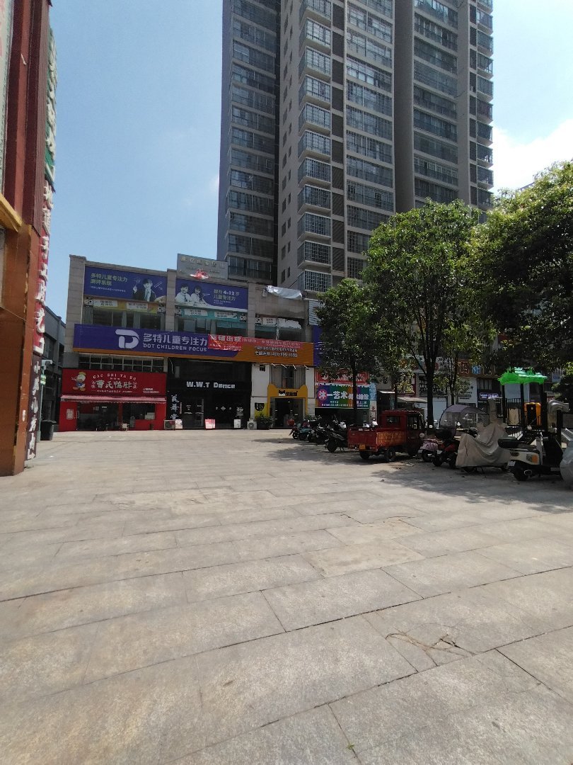锦美时代广场,锦美时代广场 精装商铺 营业中 亏本急售9