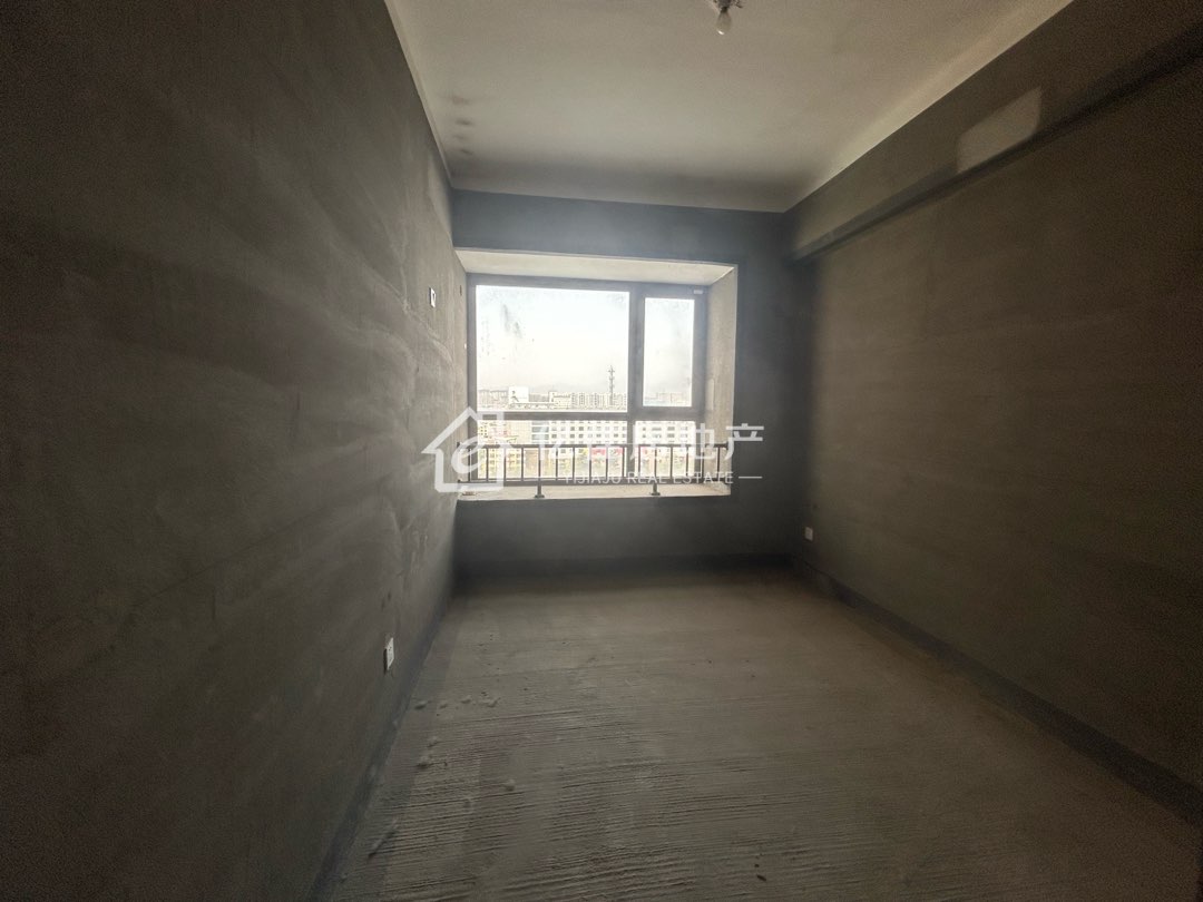 绿洲望嵩文化广场,绿洲广场 中间好楼层 百变毛坯 证在手随时过户9