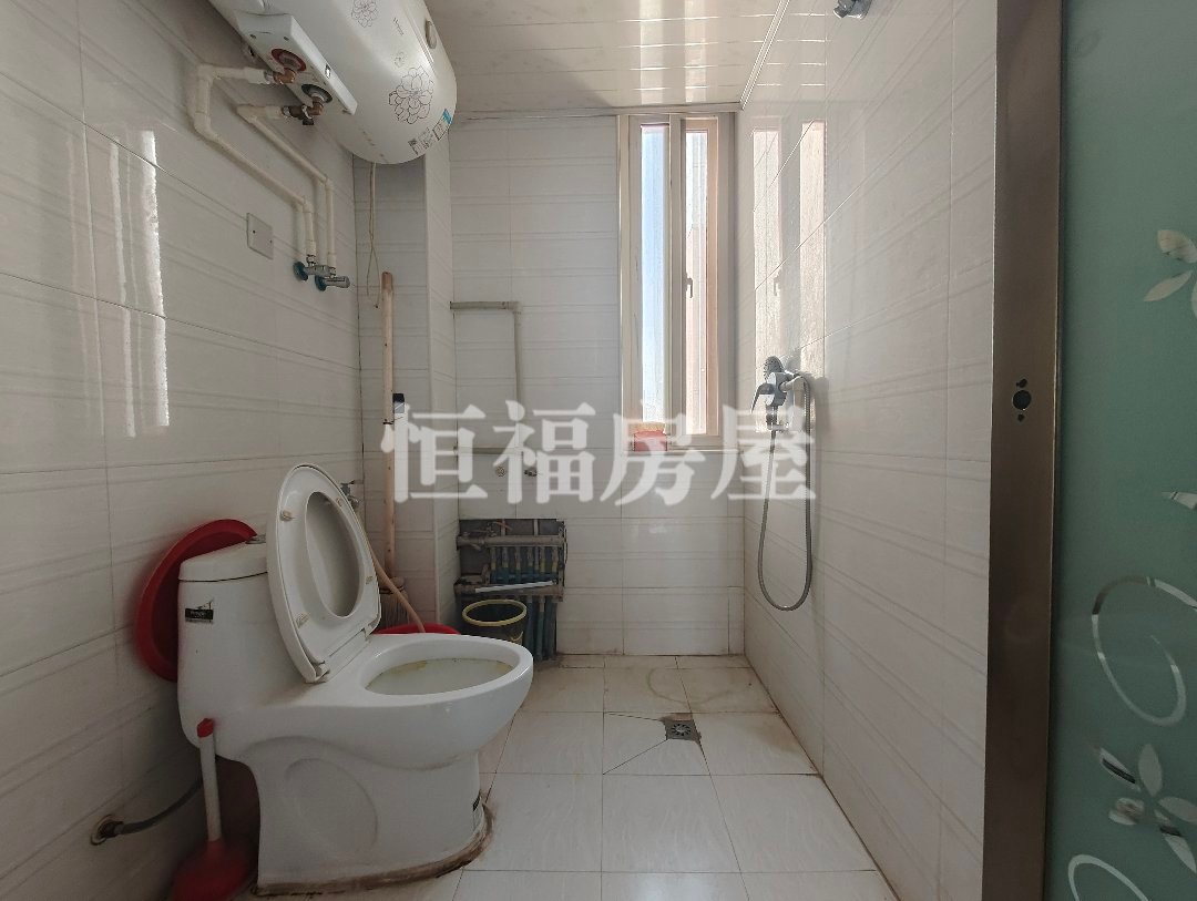 新城佳苑,新城佳苑交通便利毛坯3室2厅1卫1阳台尽享城市繁华6