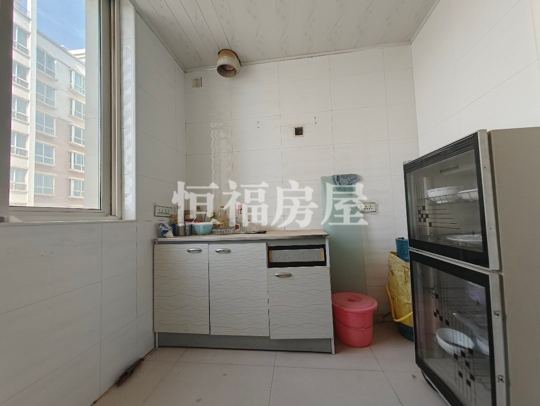新城佳苑,新城佳苑交通便利毛坯3室2厅1卫1阳台尽享城市繁华3