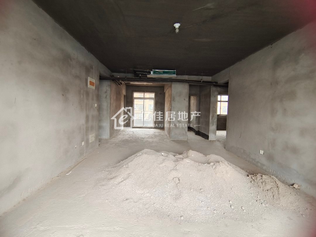 绿洲凤凰城,南北双阳台!一梯一户,户型方正,全天采光无遮挡,可分期5