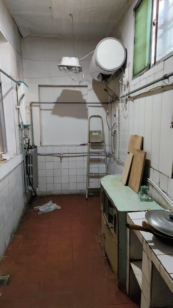 宁阳县企业局家属院,实验中学附近,简装两室一厅朝阳集体供暖双气已开带小院4