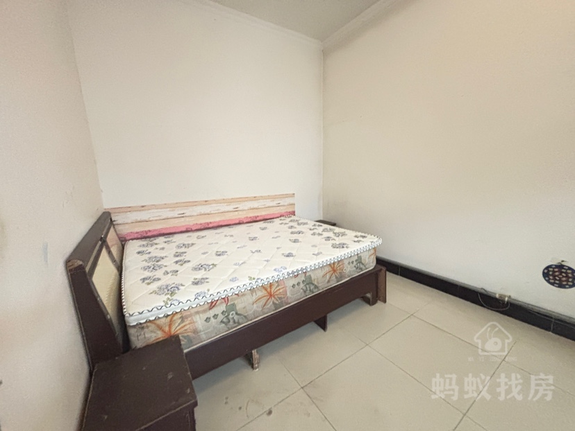 中元26号楼,周边配套设施齐全,地理位置优越9