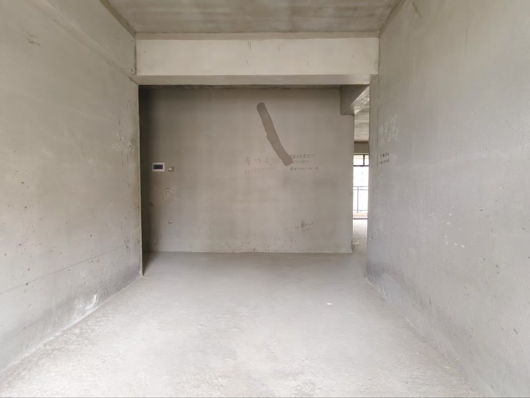 悦湖华庭,悦湖华庭130㎡3室2厅2卫2阳台毛坯,业主急售7