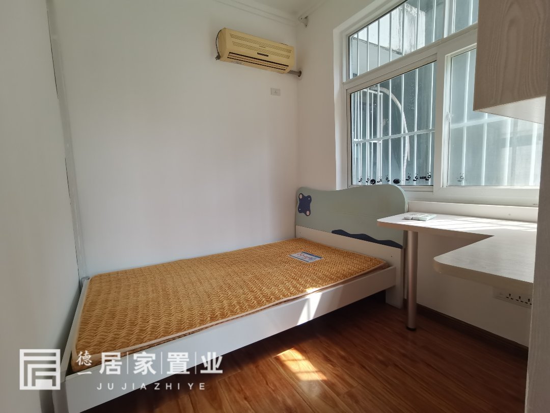 万和国际,万和国际108.62㎡3室2厅2卫1阳台精装南,全屋暖气10