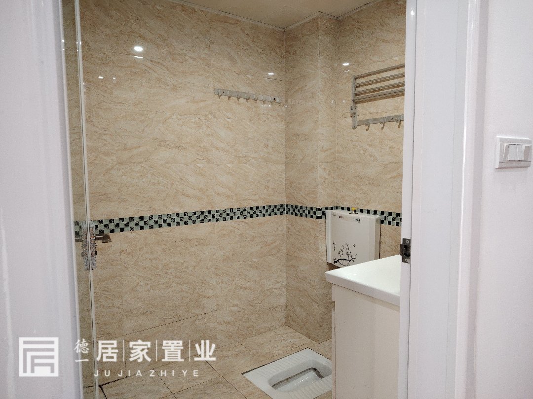 万和国际,万和国际108.62㎡3室2厅2卫1阳台精装南,全屋暖气11