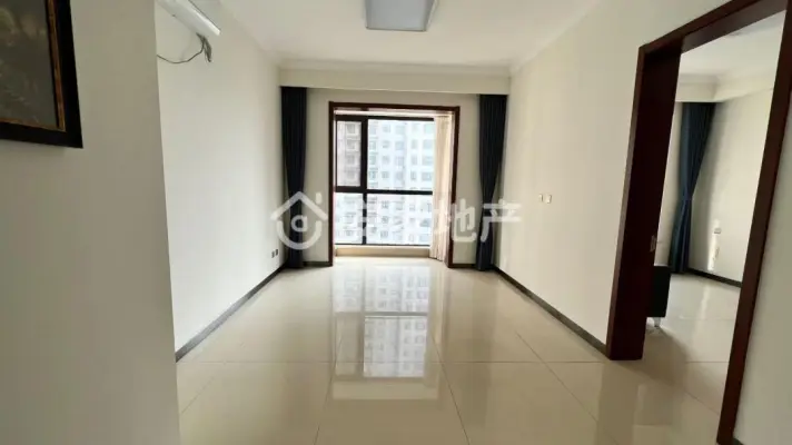 鼎鑫地标 两室 适合办公 朝向好 大暖
