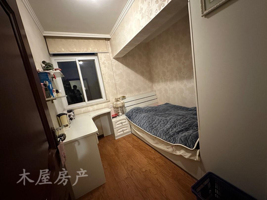 泰丰东方名城,普通4室2厅2卫0阳台南北通透,交通便利4