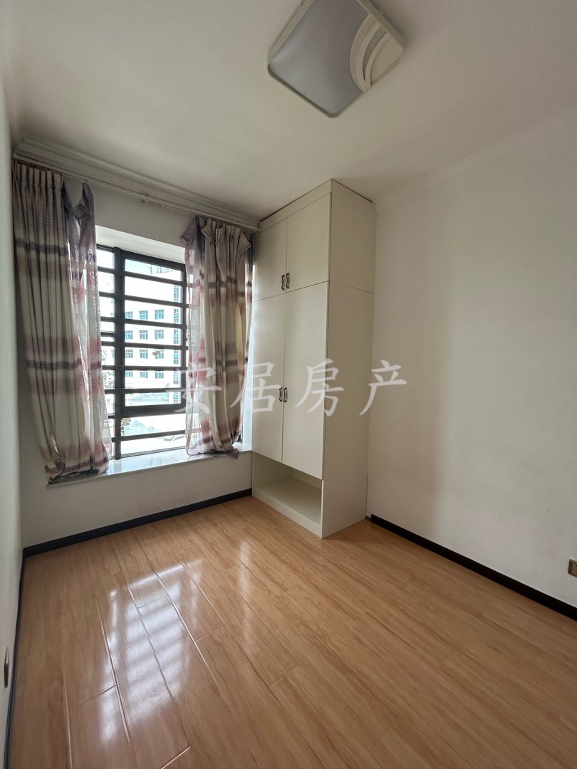 阳光花地,阳光花地147㎡4室精装,好房出售3