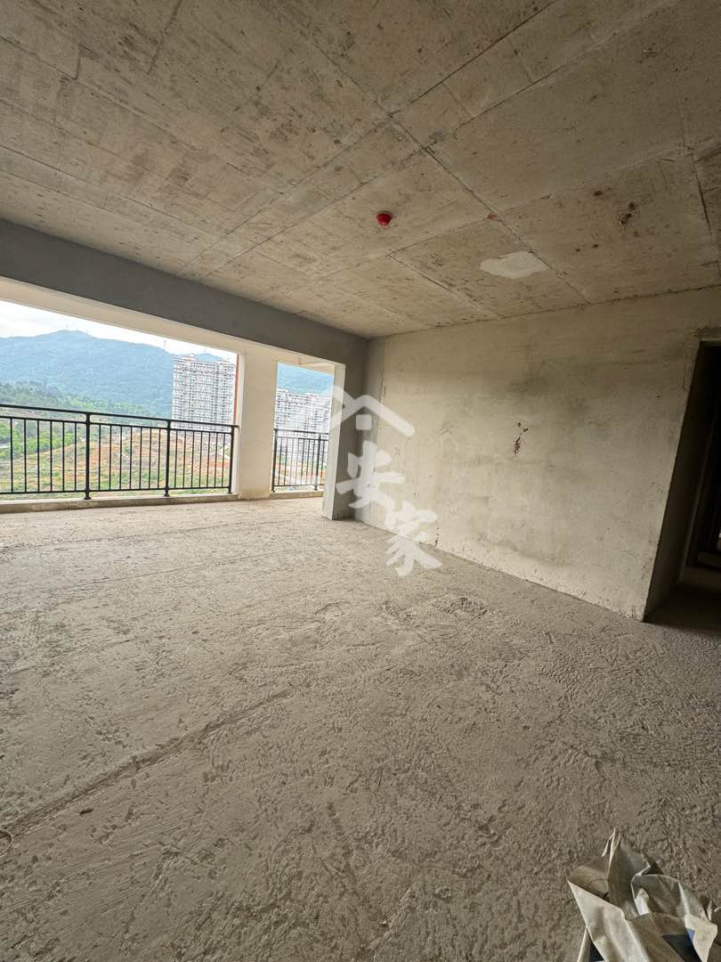 左岸阳光,左岸阳光142㎡4室毛坯,看房有钥匙1
