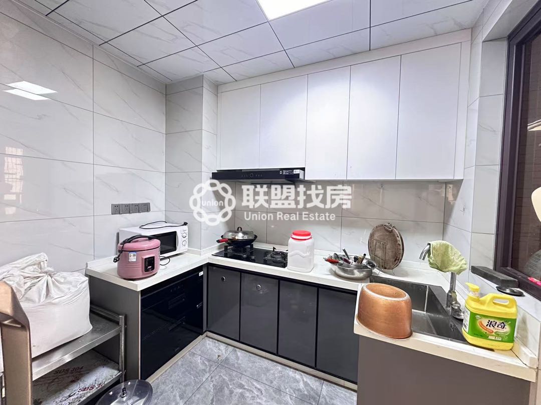 凯旋国际,凯旋大型社区,阳光充足,精装4房,居家选择7