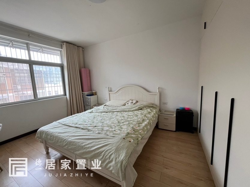 儒学南苑,儒学南苑 两房两厅一卫老证 带架空层 房东 急售 急售3