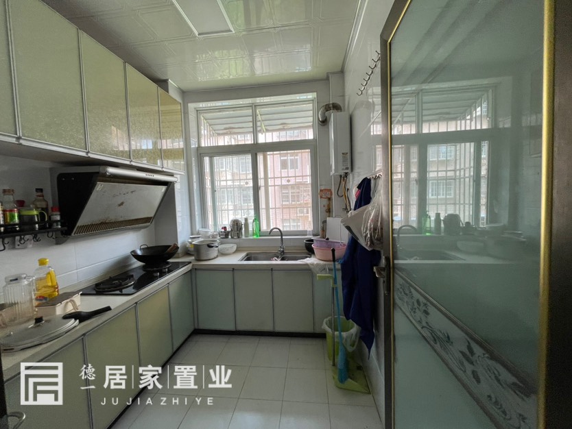 儒学南苑,儒学南苑 两房两厅一卫老证 带架空层 房东 急售 急售4