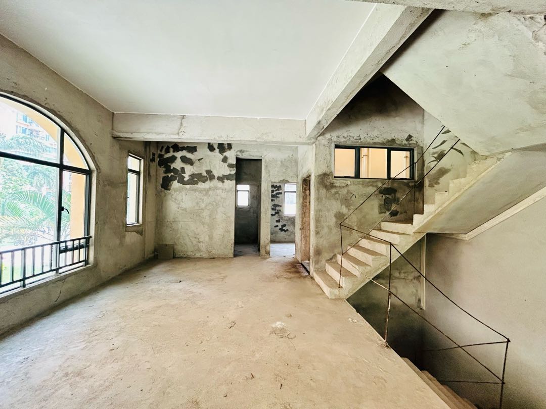 奕聪花园,南北通透,5室2厅3卫2阳台全南,户型非常棒,有户型为证15