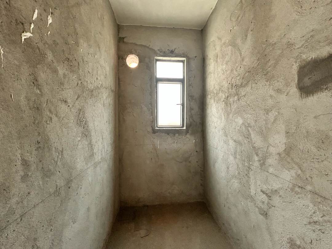 奕聪花园,南北通透,5室2厅3卫2阳台全南,户型非常棒,有户型为证13