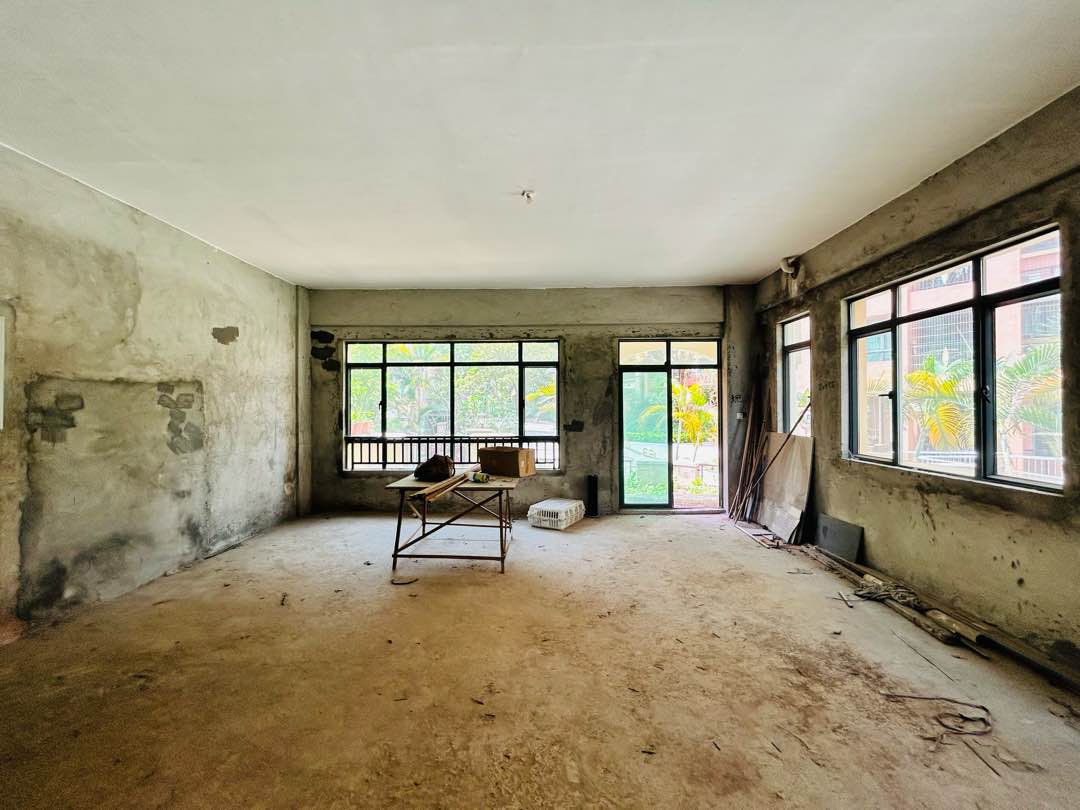 奕聪花园,南北通透,5室2厅3卫2阳台全南,户型非常棒,有户型为证1