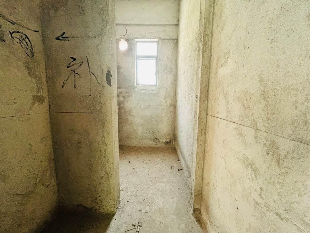奕聪花园,南北通透,5室2厅3卫2阳台全南,户型非常棒,有户型为证6